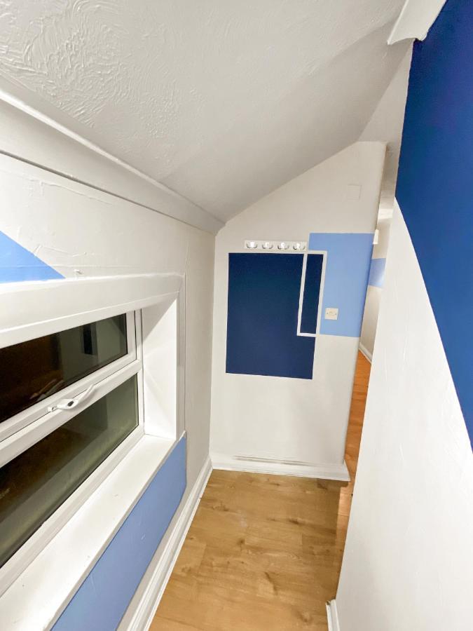 2 Bed Central Hub In Medway Apartment Chatham  Exterior foto