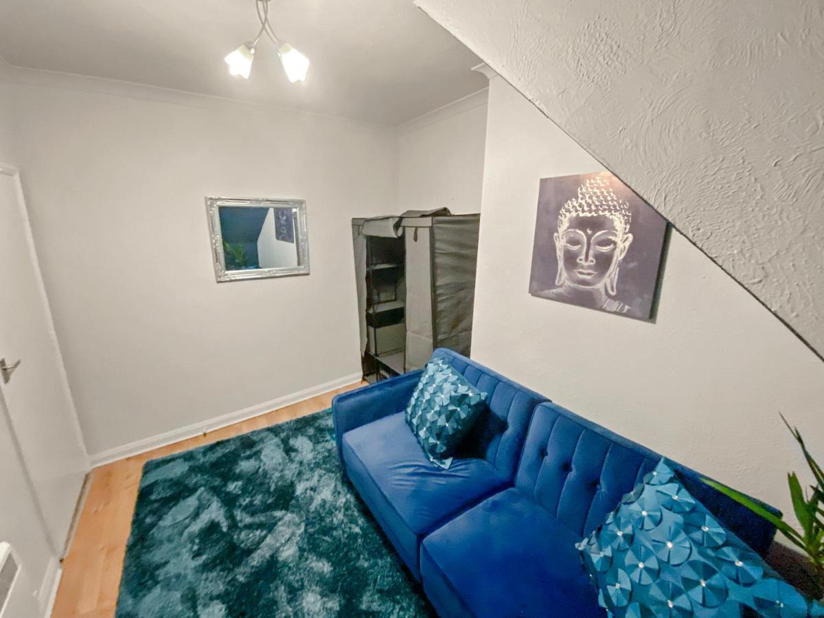 2 Bed Central Hub In Medway Apartment Chatham  Exterior foto