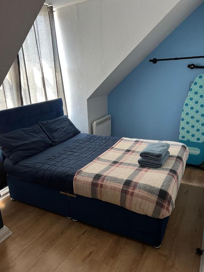 2 Bed Central Hub In Medway Apartment Chatham  Exterior foto